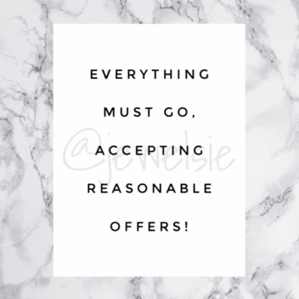 CLOSET CLEAR OUT AT YOUR FINGERTIPS MSG.ME👇🏼 - Picture 3 of 15